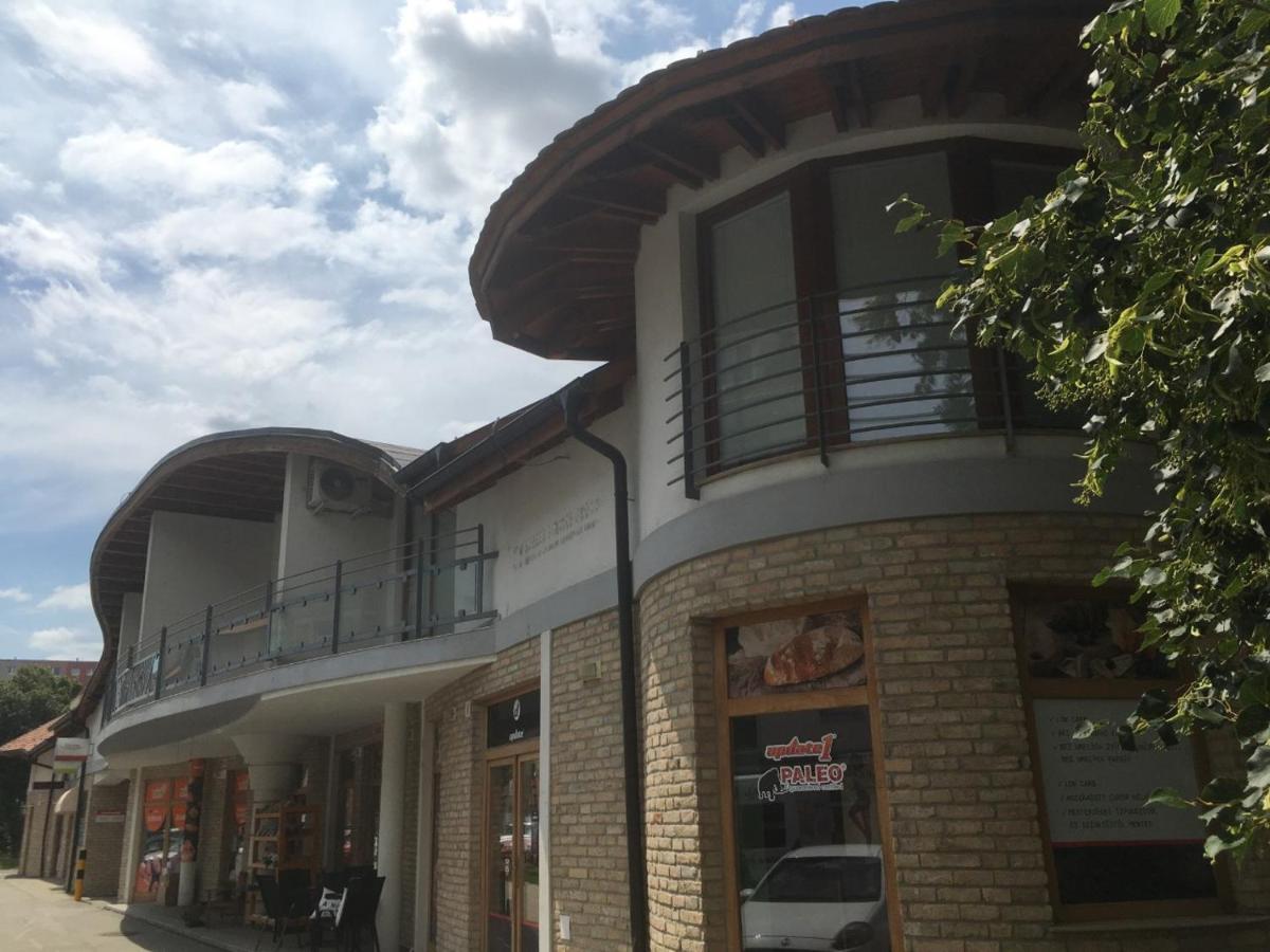 Konde Apartments B Dunaszerdahely Kültér fotó