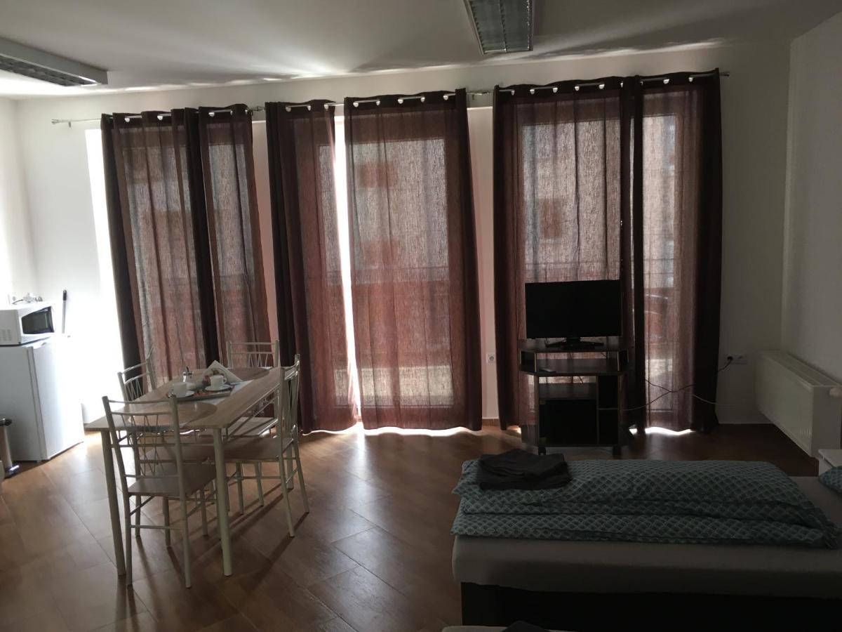 Konde Apartments B Dunaszerdahely Kültér fotó