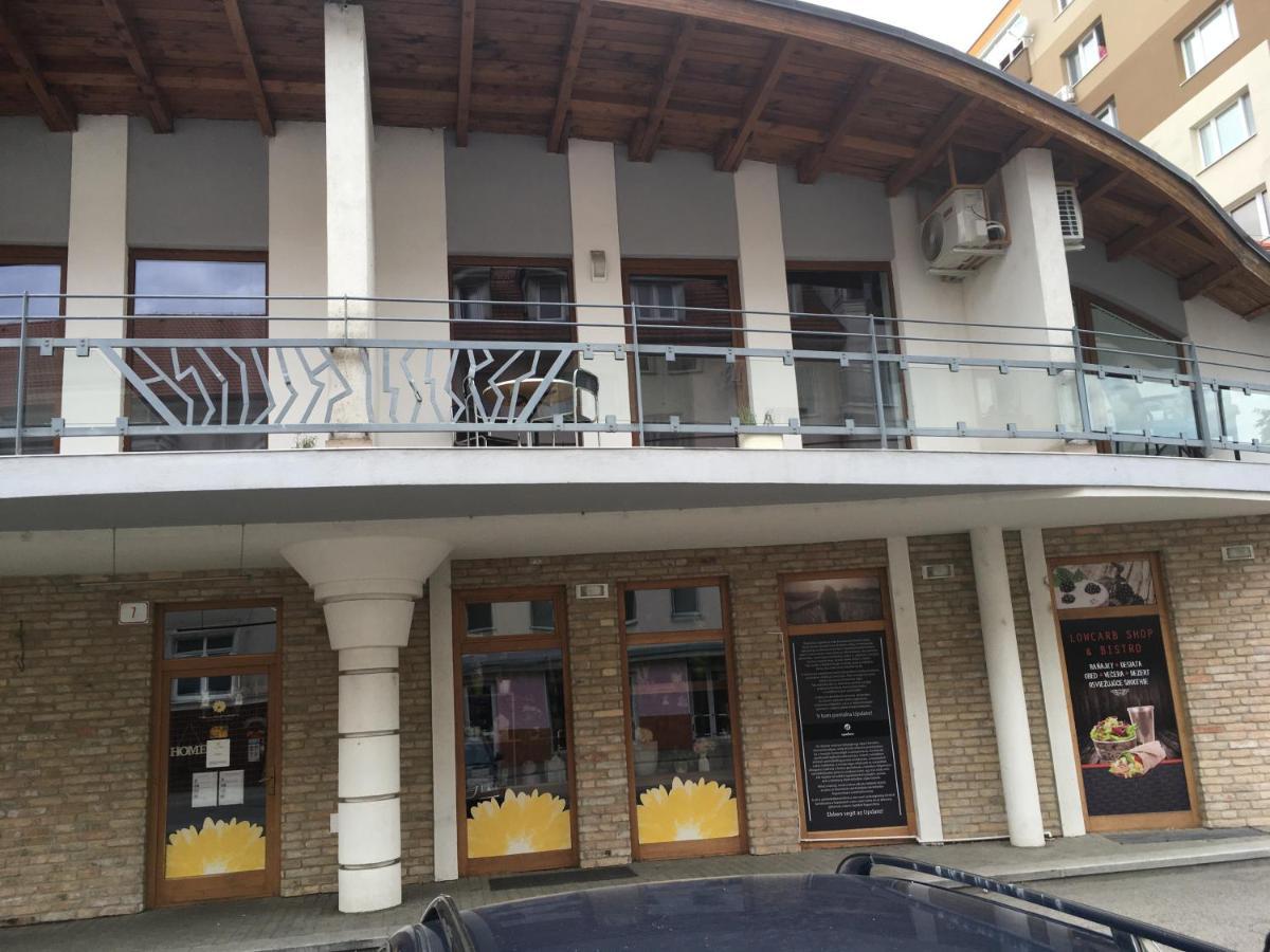 Konde Apartments B Dunaszerdahely Kültér fotó