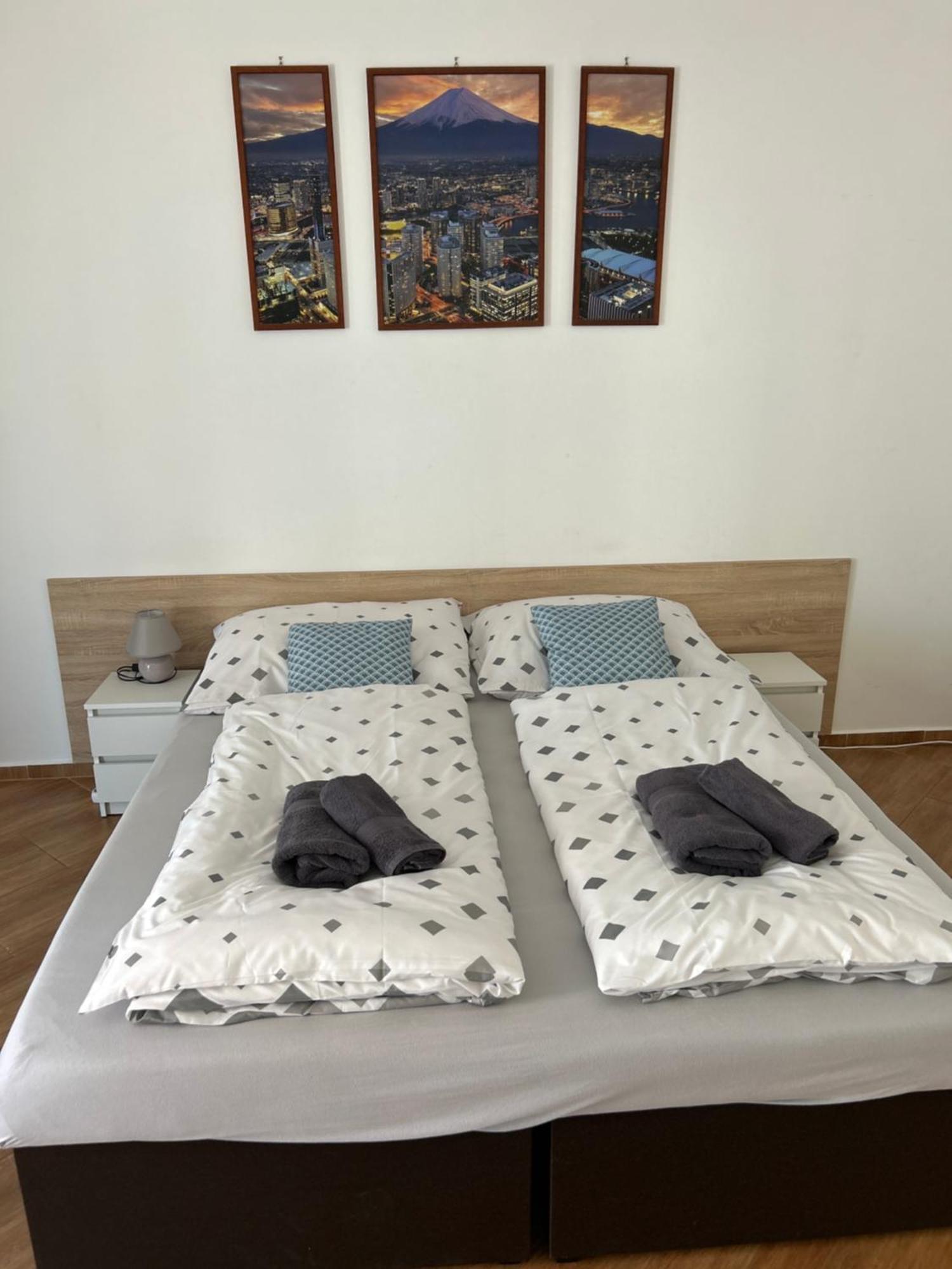 Konde Apartments B Dunaszerdahely Kültér fotó