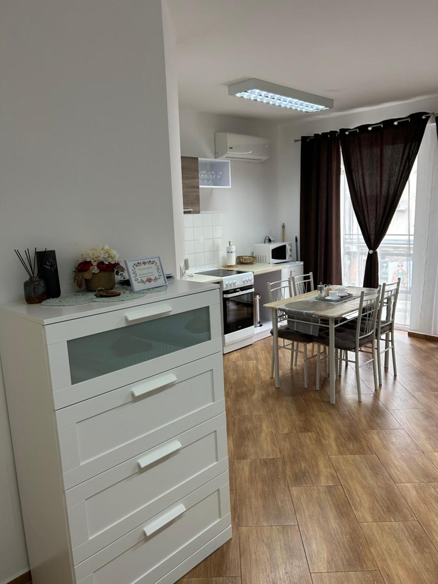 Konde Apartments B Dunaszerdahely Kültér fotó